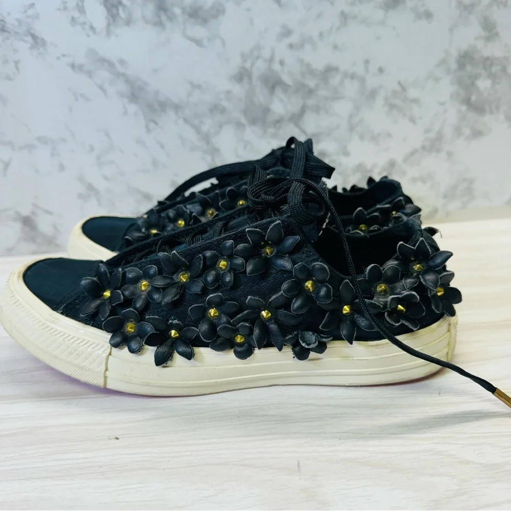 Converse Chuck Taylor All Star OX Black leather 3D Floral  size 7 #554863C